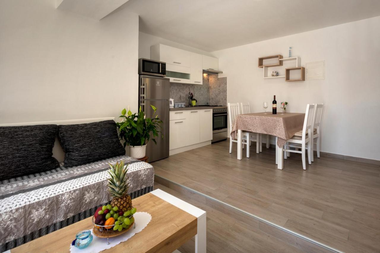 Apartments Rafael Пореч Экстерьер фото